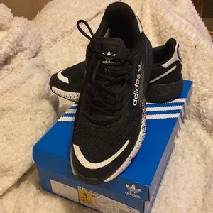 Youth size 5 adidas ZX 1K Boost J